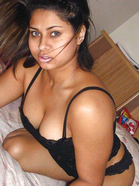 25P Sexy Indian Women
