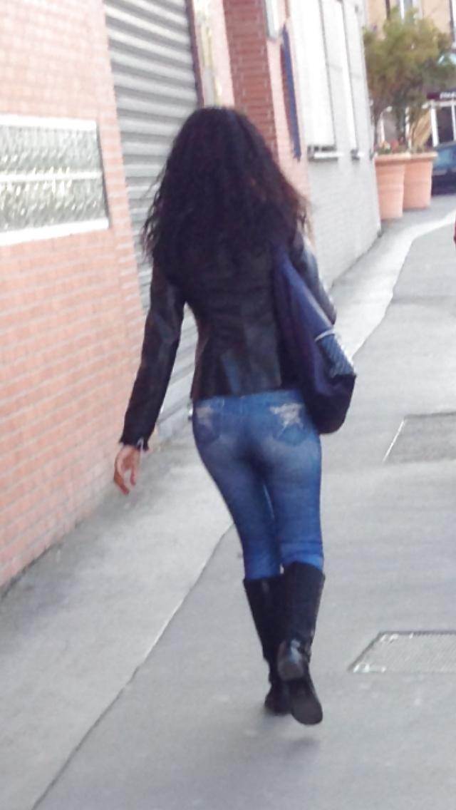8P STREET BEURETTE BIG ASS 
