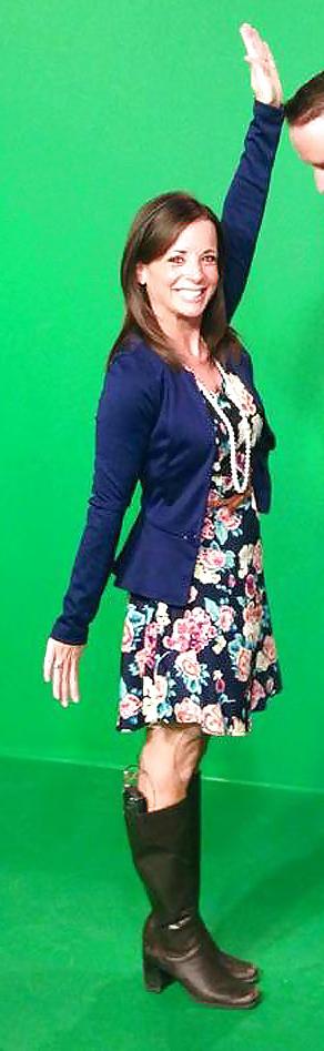 25P Northcoast Weather MILF Hollie in Boots