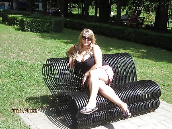 25P BIG TITTED AMATEURS 4