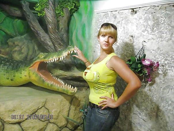 25P BIG TITTED AMATEURS 4