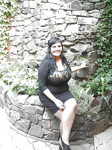 25P BIG TITTED AMATEURS 4
