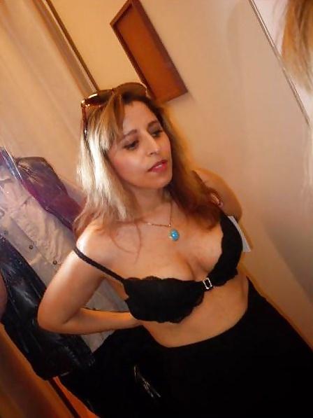7P Arab Beurette mature coquine de Paris