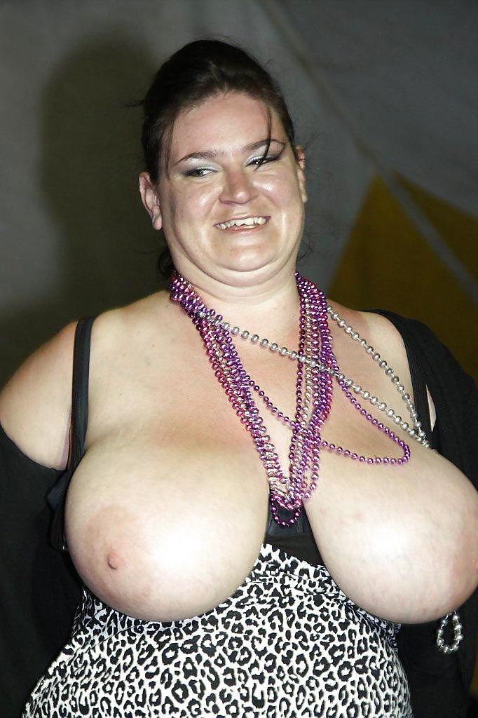 20P Mature saggy tits 29.