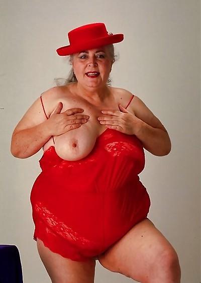 20P Mature saggy tits 29.