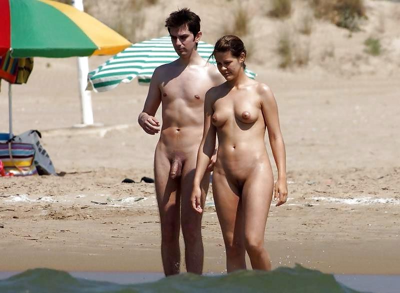 20P Naked couple 25.
