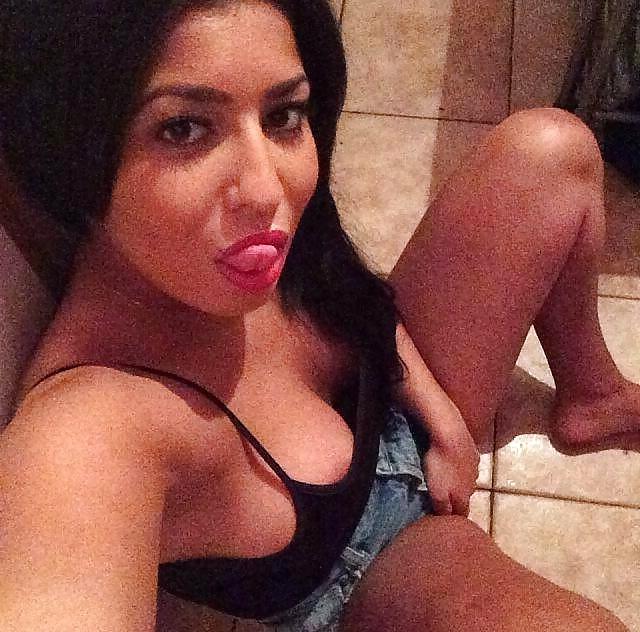 25P Beurette jolies boobs