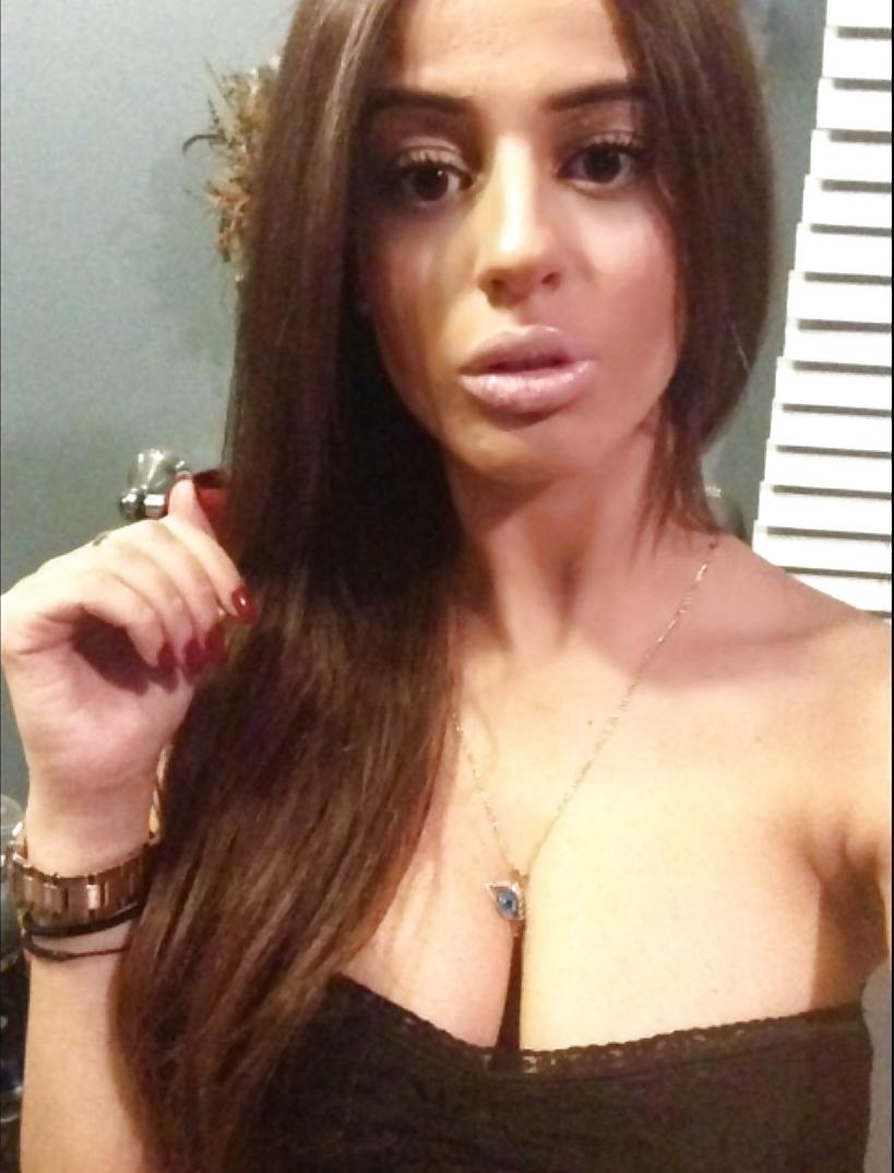 25P Beurette jolies boobs