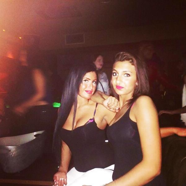 25P Beurette jolies boobs