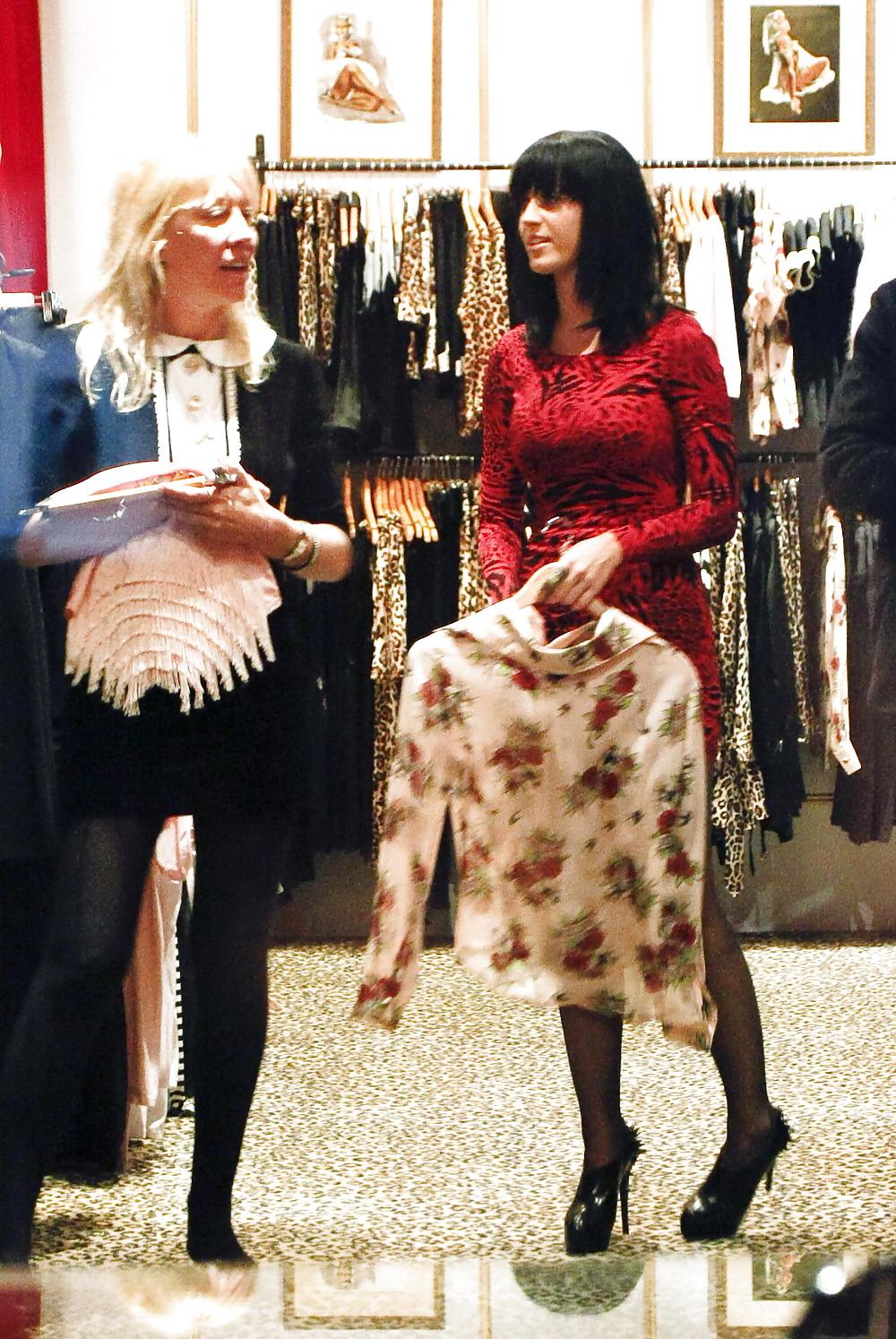 14P Katy Perry caught out shopping in Sydney in sweet red dress