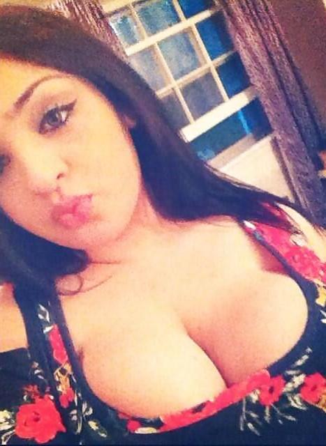 11P Belle beurette algerienne kenza