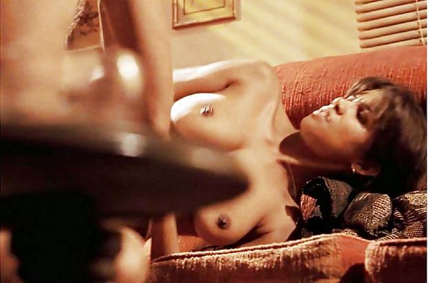 21P Halle Berry Smoking Hot