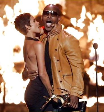 21P Halle Berry Smoking Hot