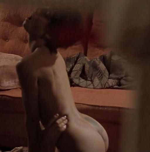 21P Halle Berry Smoking Hot