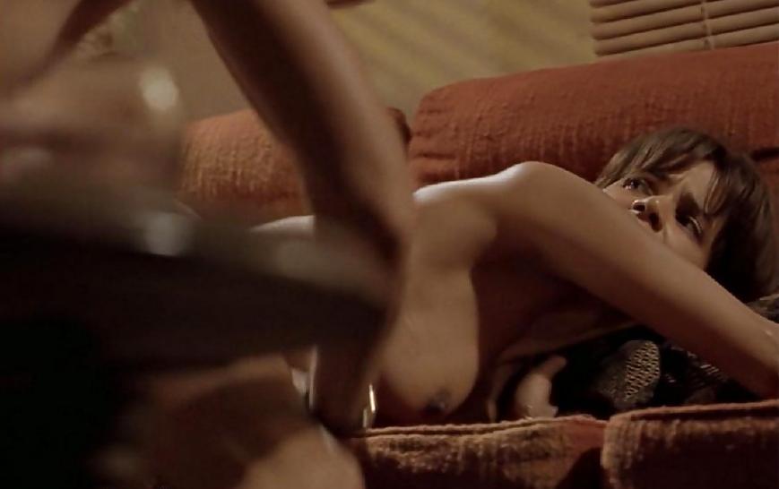21P Halle Berry Smoking Hot