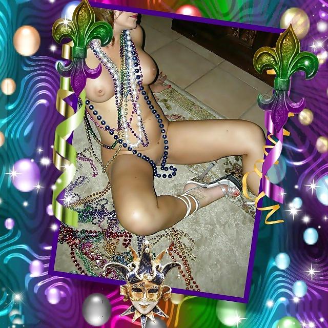 25P Milf dressed for Marti Gras