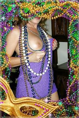 25P Milf dressed for Marti Gras