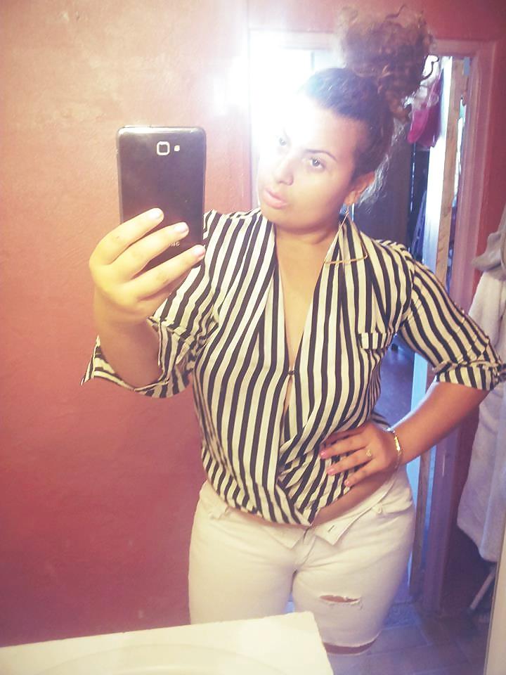 20P Sabrina beurette bien ferme 