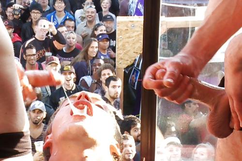 25P Gay Guys Putting On A Show