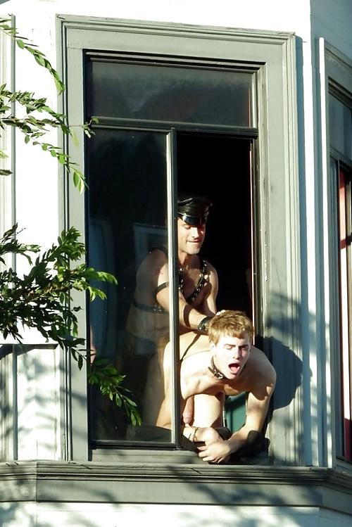 25P Gay Guys Putting On A Show