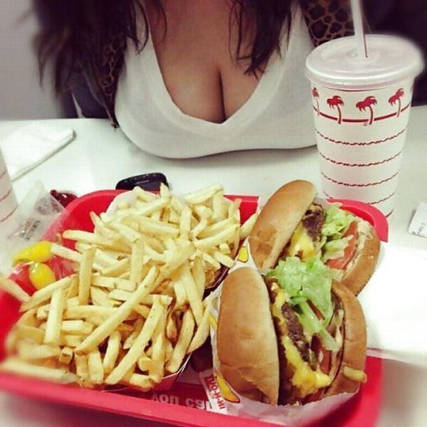 25P Hot babes and hot tits