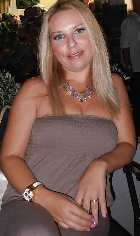 25P GREEK MILFS, MATURE LADIES & SLUTS: THE GODDESS GOT BOOBS