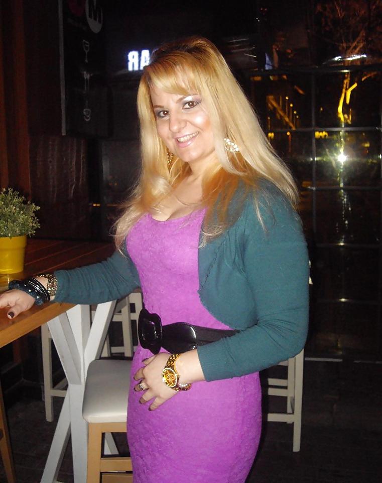 25P GREEK MILFS, MATURE LADIES & SLUTS: THE GODDESS GOT BOOBS