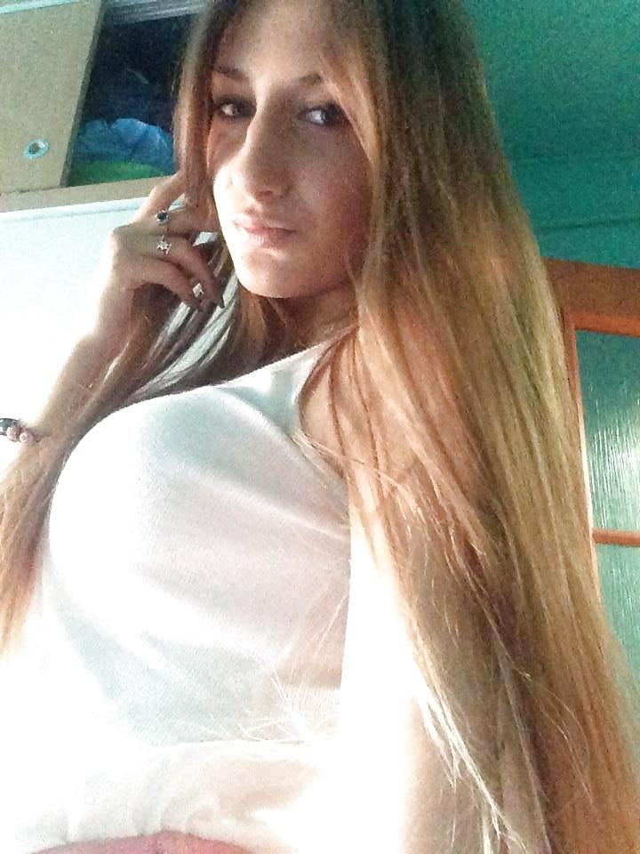 25P GREEK MILFS, MATURE LADIES & SLUTS: THE GODDESS GOT BOOBS