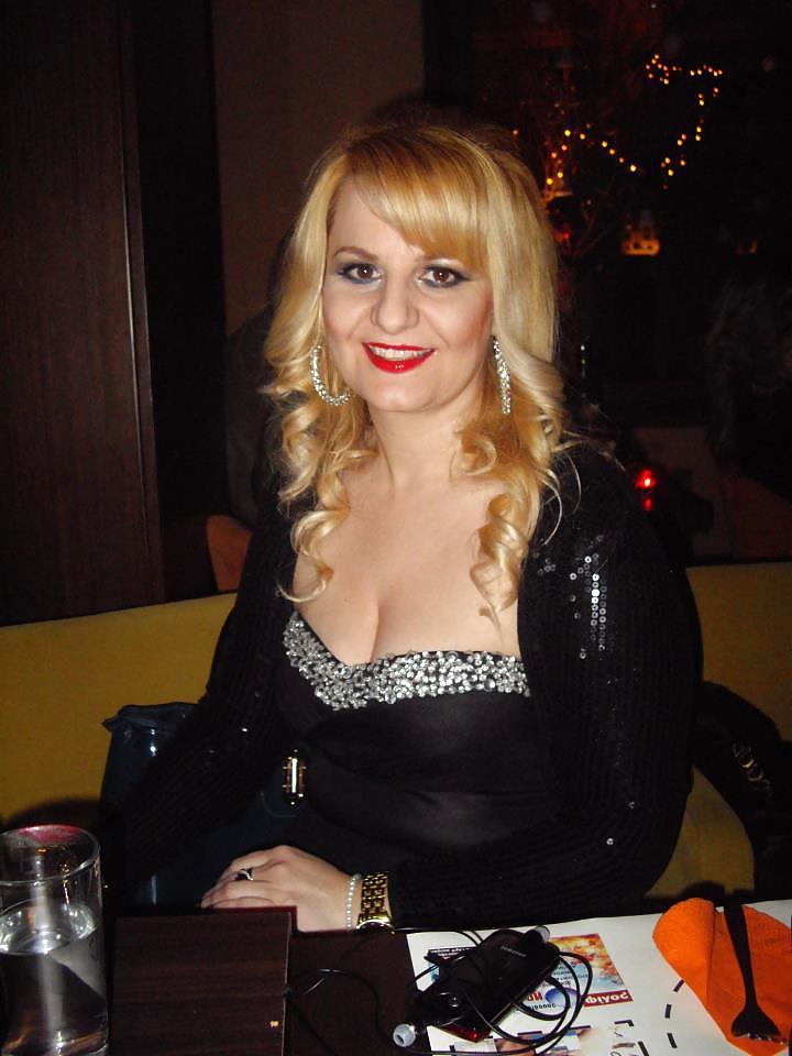 25P GREEK MILFS, MATURE LADIES & SLUTS: THE GODDESS GOT BOOBS
