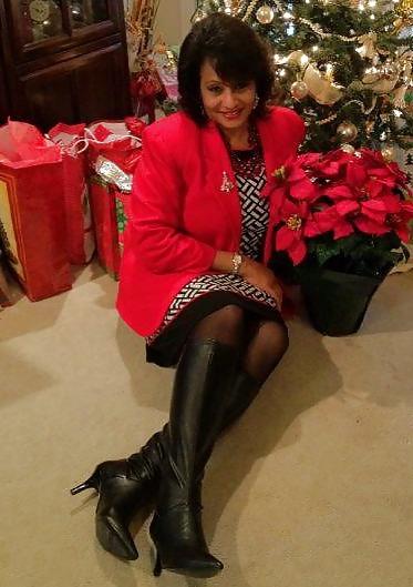 25P BOOTS AND STOCKINGS
