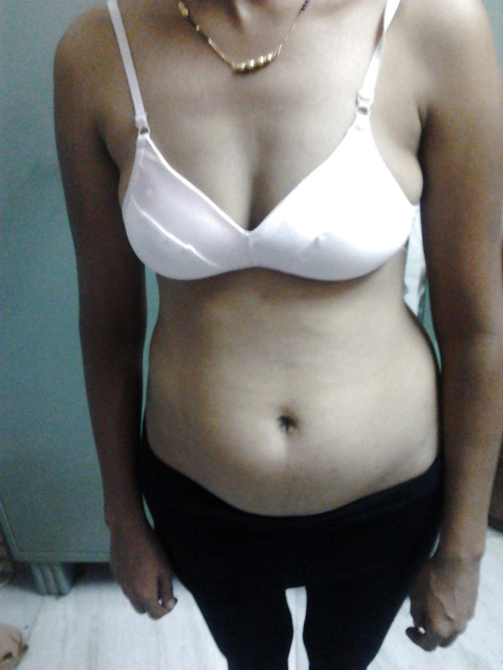 16P Indian Bhabhi 025