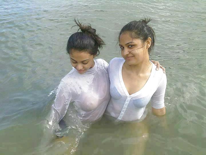 15P Sexy Young Indian Girls (100% Real)
