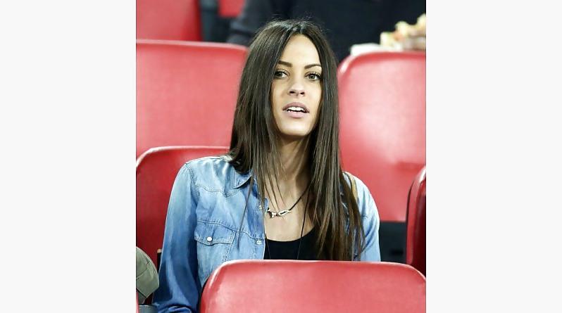 25P Greek Babes