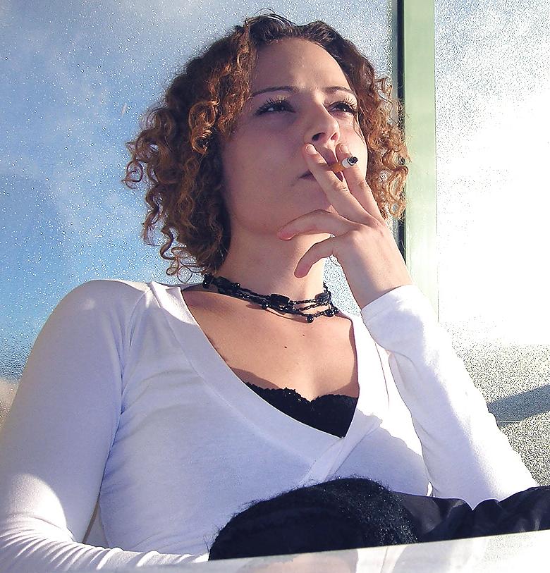 25P Smoking Females
