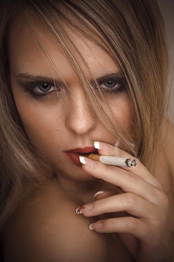 25P Smoking Females