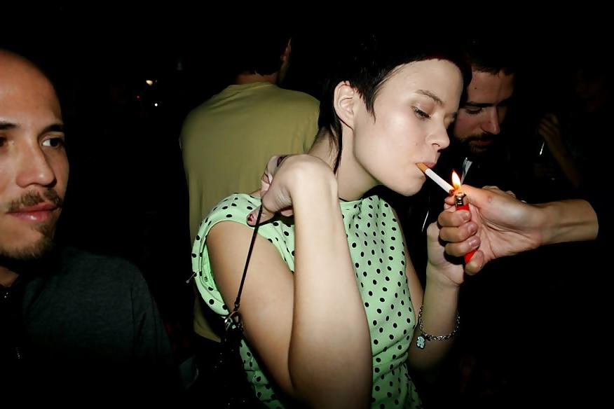 25P Smoking Females