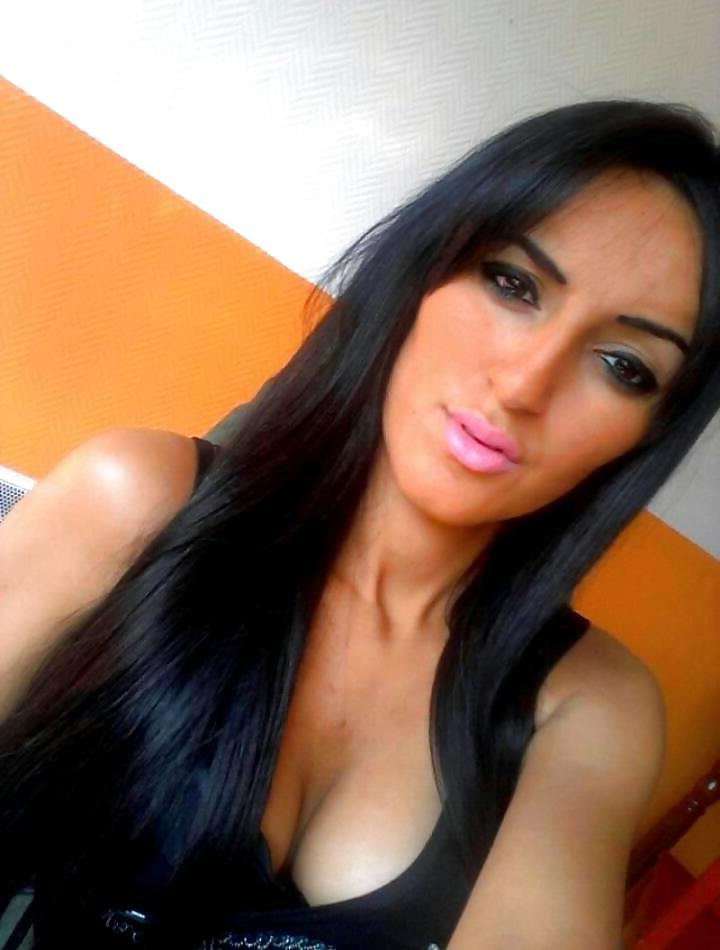 15P Arabic teen girls beurette cite 8