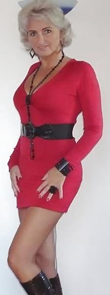 7P Hot Mature in Sexy Boots