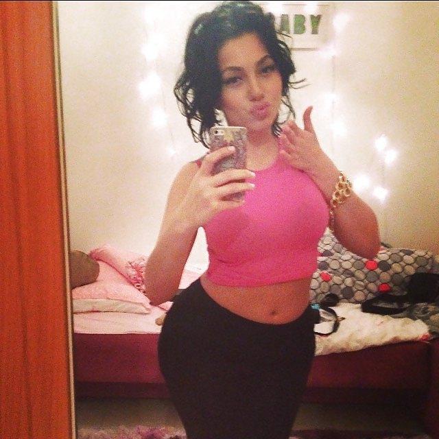 25P Beurette Anissa (Suite)