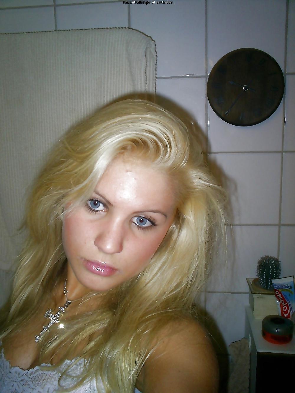 21P Norwegian couple  II