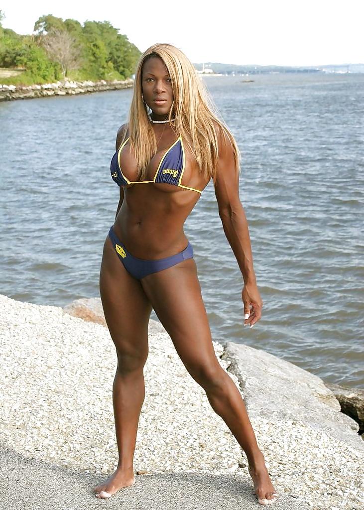 17P EBONY FIT PUSSY. FUCK HER GOOD OR SHE GOING TO FUCK YOU