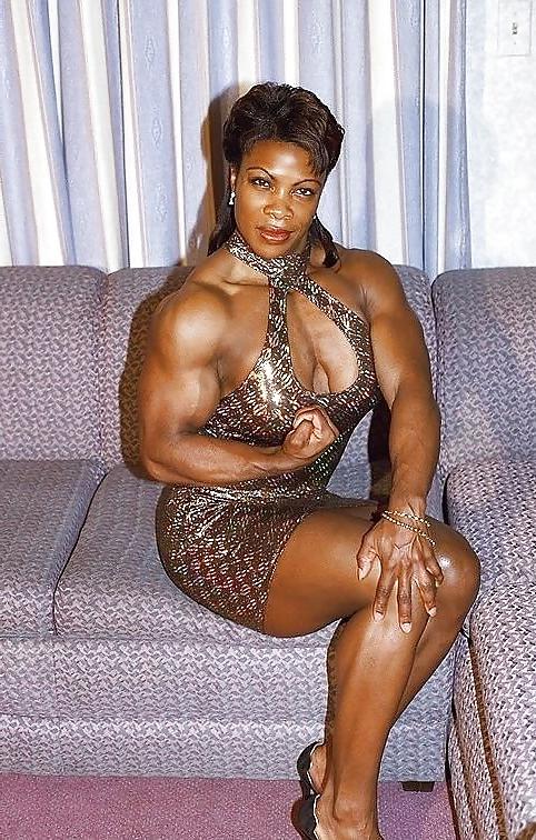 17P EBONY FIT PUSSY. FUCK HER GOOD OR SHE GOING TO FUCK YOU