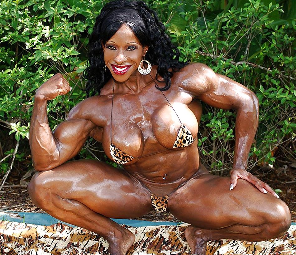 17P EBONY FIT PUSSY. FUCK HER GOOD OR SHE GOING TO FUCK YOU