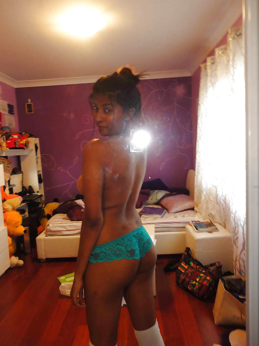 19P Hot Indian Desi Babes 3