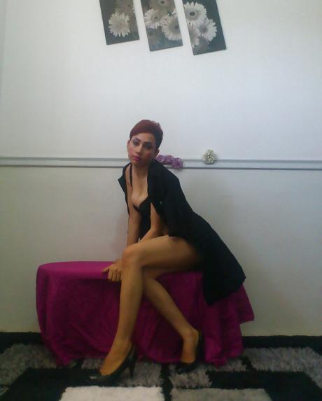 16P Persian girl