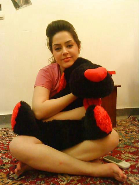 21P Persian Babes, Duff Ironi