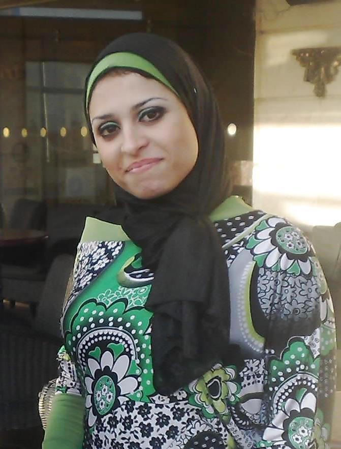 25P Arab Egyptian Big Tits Busty 