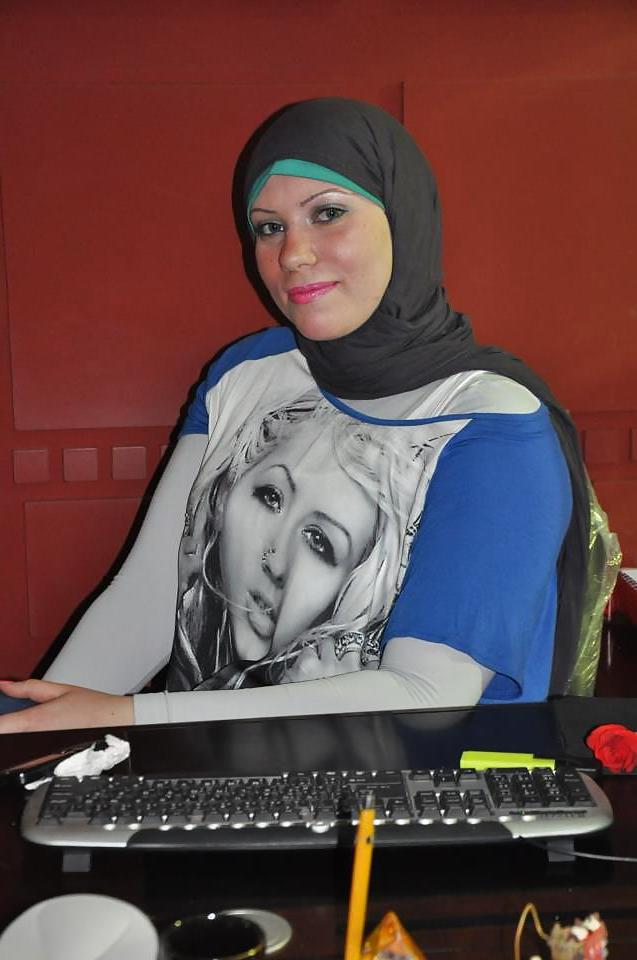 25P Arab Egyptian Big Tits Busty 