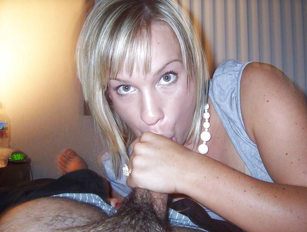 25P Un couple s'amuse bien