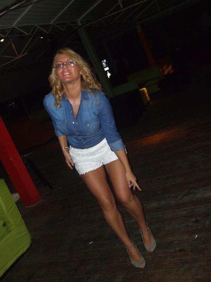 25P Big boob blonde please comment